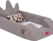 All-Seasons Crown Pet Bed With Cushion & Blanket thumbnail-3