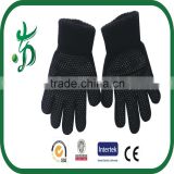 F16 fashion warmer fancy rubber glove with dots winter glove