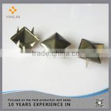 12mm pyramid claw studs made in China