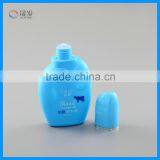 Hand Shape Cosmetic Lotion Bottle thumbnail-3