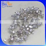 China Wholesale Custom Made Design Bulk Rhinestone Brooch/Fashion Womens Pearl Bulk Brooch