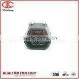 Yazaki 4 Pole Female Waterproof Automotive Electrical Connector thumbnail-3