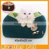 2015 New Design Warm Super Soft Sofa Dog Bed Pet Supplies for Cats