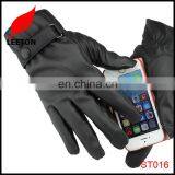 Factory supply fashion smart touch winter glove for man