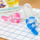 Silicone Extrusion Feeding Spoon Baby Rice Cereal Silicone Bottle Soft Silicone Spoon Cereal Feeder thumbnail-2