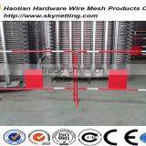 Red Powder Coating Round Pipe Crowd Control Barrier With Reflective Stripe for France Market