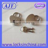 AJF Very Beautiful Heart Shaped Silver Rhinestone Padlock thumbnail-3