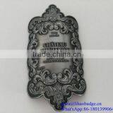 Professional Supply All Kinds of Metal Wine Plate, Wine Packaging Zinc Alloy Plates thumbnail-4