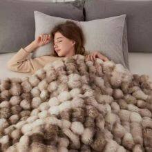 Heavy Luxury Thickened No Shedding Rabbit Faux Fur Blanket for Winter Beds Bubble Blankets Weighted Throw Blanket thumbnail-2