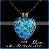European Hot Sale Beautiful Glow in the Dark Necklace Heart Pendants thumbnail-1
