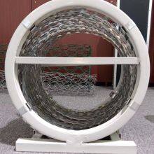 Razor Barbed Wire for Prison and High-Security Facilities - 60cm Blade Spacing thumbnail-3