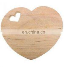 Изящная кухонная доска в форме сердца