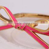 China Wholesale Bowknot Style High Quality Glow Bracelet