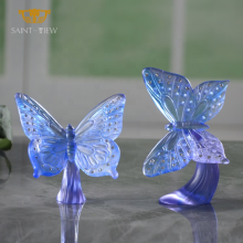 SAINT VIEW 2022 Spring Crafts Desktop Modern Decor Crystal Art Carving Souvenir Butterfly Ornaments for Living Room