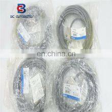 New Omron D4C-1502 Lomit Switch D4C1502 thumbnail-4