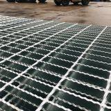 Hot Dipped Galvanised Metal Serrated Grating thumbnail-2