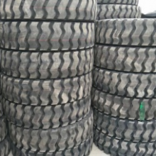 1100R20 Double-deck Truck Tyre thumbnail-4