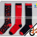 Fashion Design 3-pair Packed Jacquard Pattern Comfortable Red Socks for Lady thumbnail-1