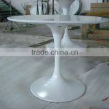 Dining Room Eero Saarinen Fiberglass Tulip Table thumbnail-3