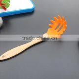 CK-3123 High Quality FDA & LFGB 7pcs Gadget Silicone Kitchen Cooking Tools Set Eco Silicone Kitchen Utensil Set With Wood Handle thumbnail-5