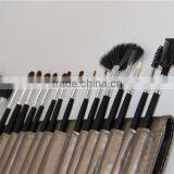 Soft Leather Bag 18 Pcs Stock Make up Brush Set - Pony Hair Makeup Tools thumbnail-4
