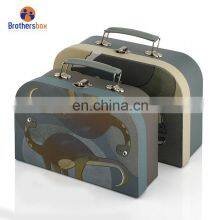 small cardboard boxes for gifts with handles