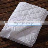 White Mattress Protector for Hotel Usage