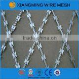Razor Barbed Wire Mesh Fence thumbnail-2