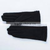 Highest Quality Lady Black Color Wool Gloves thumbnail-2