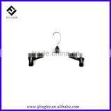 Plastic Clothes Hanger With Pulley thumbnail-1