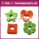 Food Safety Plastic 5 Pieces Heart Shape Cookie Cutter thumbnail-1
