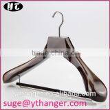 WSL013 Sshiny Uit Hanger With Locking Bar Shine Brown Wood Hangers for Clothes thumbnail-1