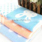 Towel Manufactory Customized White Rabbit Pattern Yarn-edyed Pure Cotton Children Towel thumbnail-2