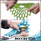 Premium Quality Cheap Insulated Flexible Durable Non Slip Coasters Multi-Use Flower Shaped Trivet Silicone Mat Hot Pads thumbnail-5