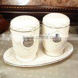 Ceramic Salt and Pepper Shaker thumbnail-1