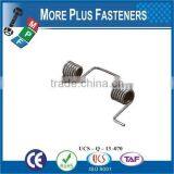Made IN TAIWAN High Qualiy Small Spring Stainless Steel Spring Double Torsion Spring thumbnail-1