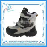 Chill-proof hiking shoes for men,fashion design with good quality, factory direct for wholesale