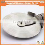 2017 Chinese Kitchen Tool Supplier Wholesale Stainless Steel Pizza Wheel Cutter thumbnail-6