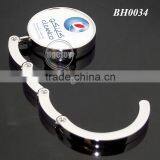 Saudi Arabia Souvenirs Promotional Round Portable Foldable Handbag Holder Hook Zinc Alloy Metal Dubai Print Custom Bag Hanger thumbnail-3