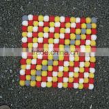 2017 hot selling unique design felted balls carpet/rug/ hand made 2 cm ball mat