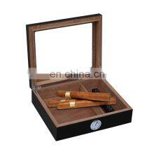 Factory Oem Glass Top Handcrafted Cedar Portable Wooden Box Cigar Shop Humidor for Cigar With Humidifier thumbnail-5