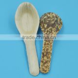 Disposable bamboo leaf / sheath spoon