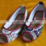 Chinese Traditional Woman Shoes thumbnail-1