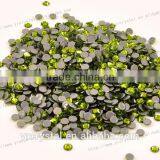 Round Shape Peridot Color With Silver Foiling Crystal Flat Back Hot Fix thumbnail-1