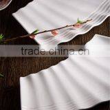 Porcelain Dinner Wave Shaped White Irregular Plate for Restaurant Wedding