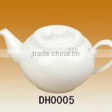 White Porcelain Tea Pot With Filter Tip Custom Shape thumbnail-1