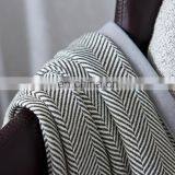 China Factofy Cheap 100% Cotton Skin Touch Decorative Washable Plain Throw Cable Knit Body Pillow Covers thumbnail-2