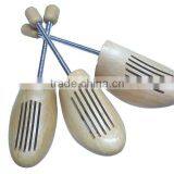 Perfect Men Painted Cheap Cedar Shoe Stretcher thumbnail-1