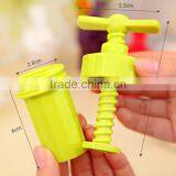 Kitchen Ginger Garlic Manual Press Twist Cutter Crusher Grinding Grater Planer Slicer Mini Cooking Tool KC1402 thumbnail-6
