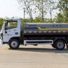 Environmental Spray Dust Removal Vehicle Multi-functional Road Cleaning Greening Water Spreader thumbnail-4